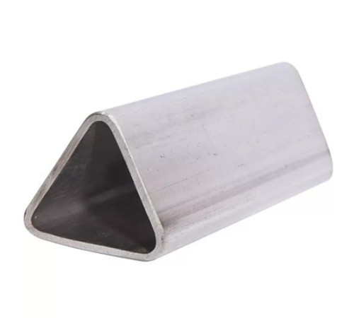 Треугольные трубы в Новополоцке для строительства и металлоконструкций